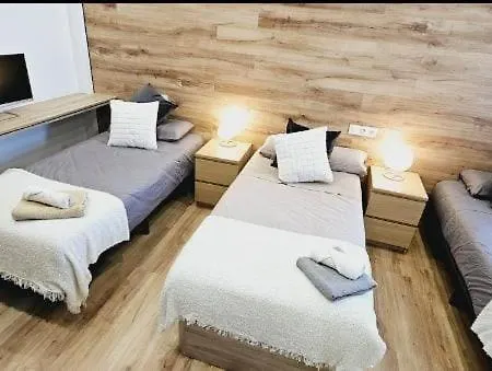 Premium Muy Cerca Ciudad Barcelona